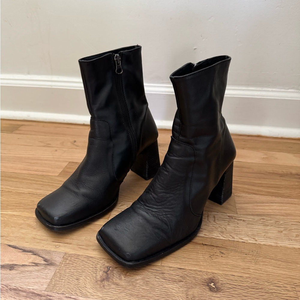 L’Intervalle Black Chard Leather Boots Size 36